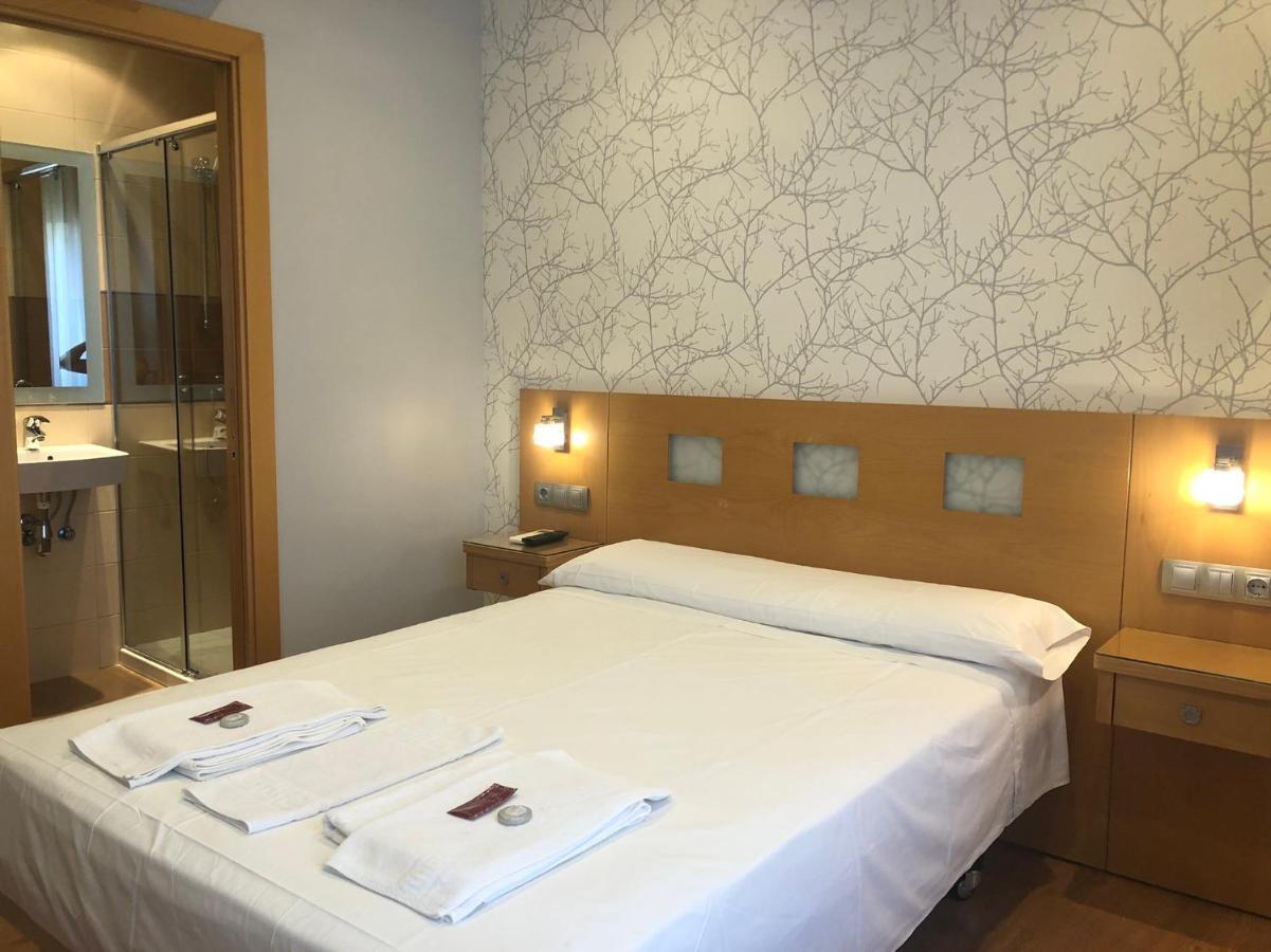Hostal Abami II Мадрид Екстериор снимка