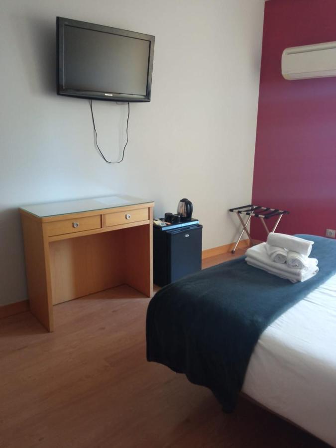 Hostal Abami II Мадрид Екстериор снимка