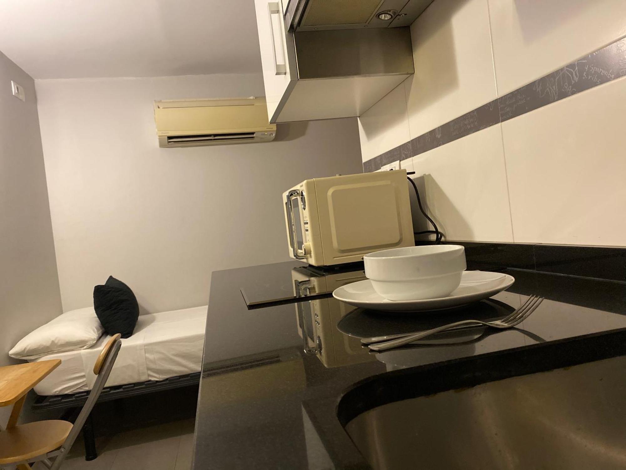 Hostal Abami II Мадрид Екстериор снимка