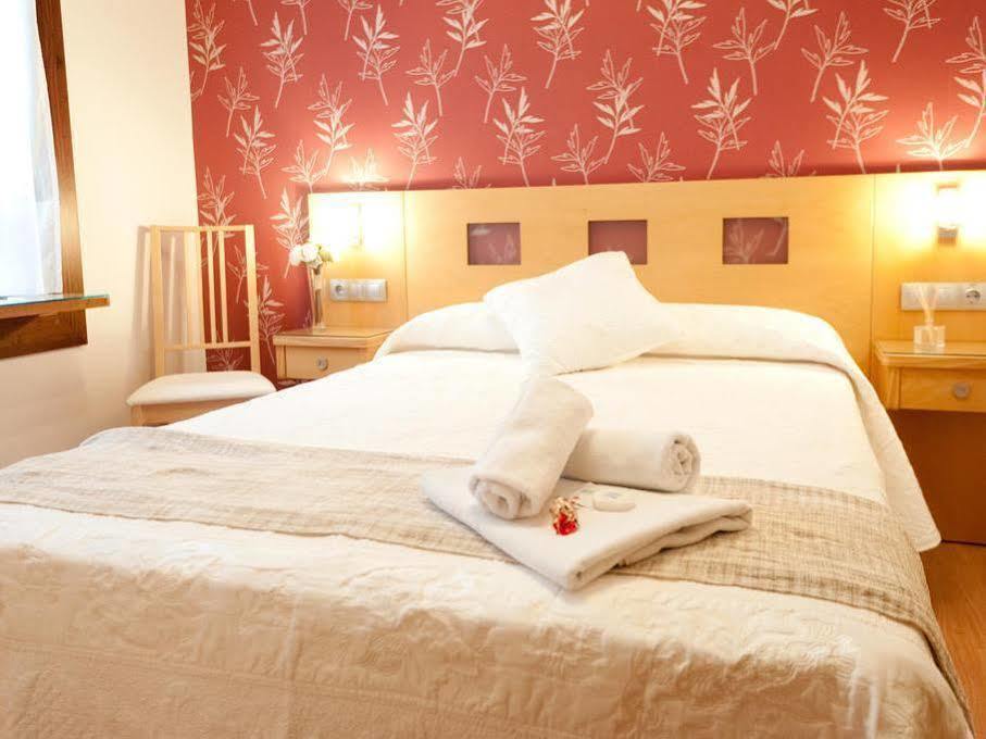 Hostal Abami II Мадрид Екстериор снимка